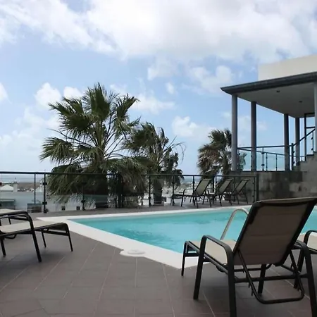 Playa Blanca Sleeps 18 Pool Wifi פלאיה בלנקה
