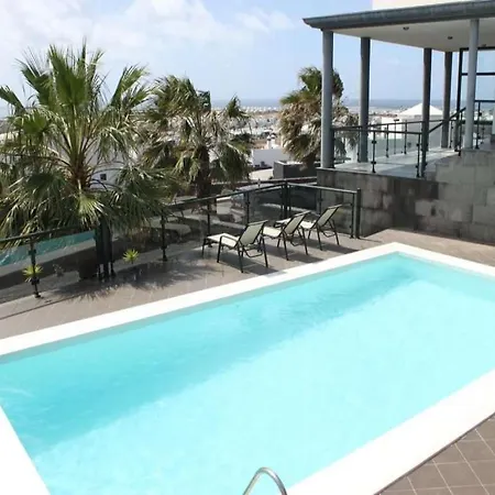 Playa Blanca Sleeps 18 Pool Wifi Villa *
