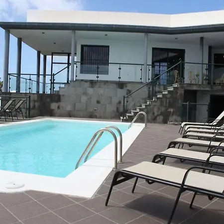 Playa Blanca Sleeps 18 Pool Wifi Playa Blanca (Lanzarote)