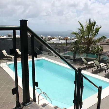 Playa Blanca Sleeps 18 Pool Wifi *